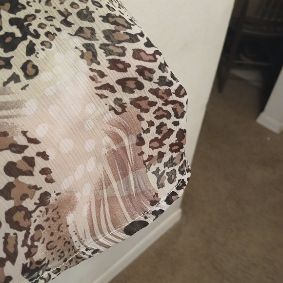 EUC Sarah Bentley Shear Leopard Print Blouse Animal Print Women's Size 2X - Picture 5 of 6
